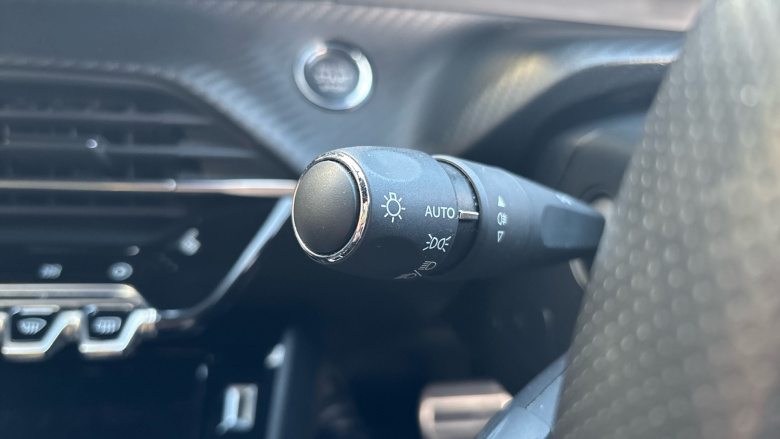 Peugeot 208 100kW GT Premium 50kWh 5dr Auto Electric Hatchback